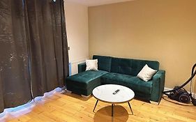 1 Bed Room Flat Near Central